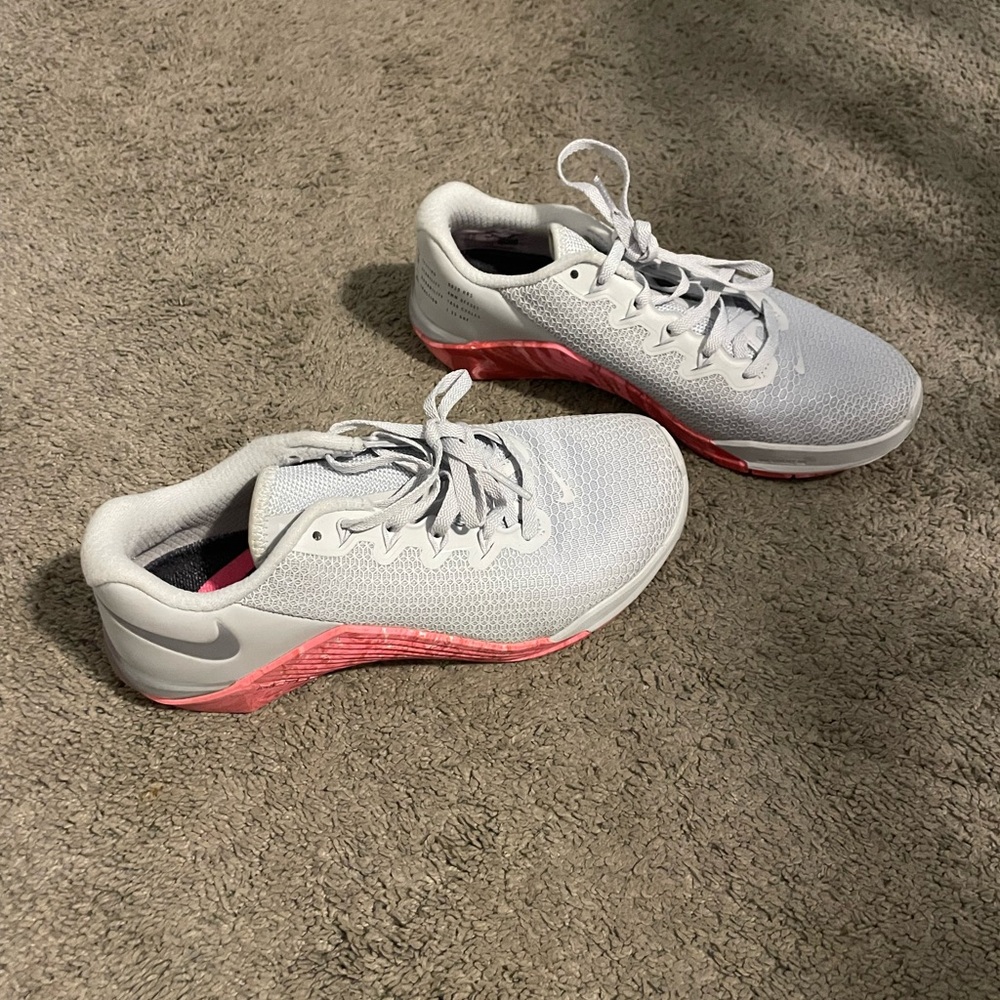 Nike Pink and Grey Metcon 5 Shoes size 7